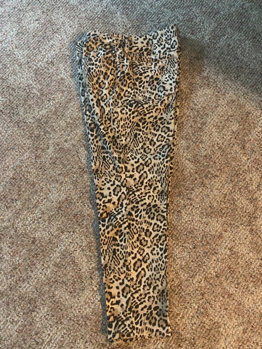 Chico's So Slimming Girlfriend Zip Up Ankle Jeans in animal print Size 1P US 8P